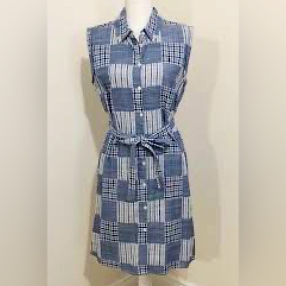 TOMMY HILFIGER
Sleeveless Patchwork Shirtdress, size 12. Great for 4th of July! - Picture 6 of 11